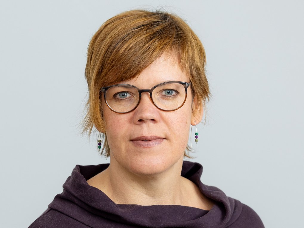 Portrait picture of Regine Paul