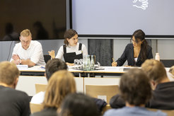 Work at the School pursues an empirical-analytical approach rather than an efficiency-theoretical, prescriptive one.