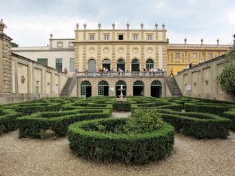 Villa Salviati, Limonaia Historic building and park